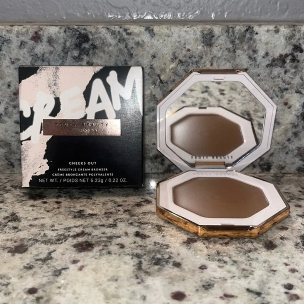 Fenty Cheeks Out Macchiato Cream Bronzer